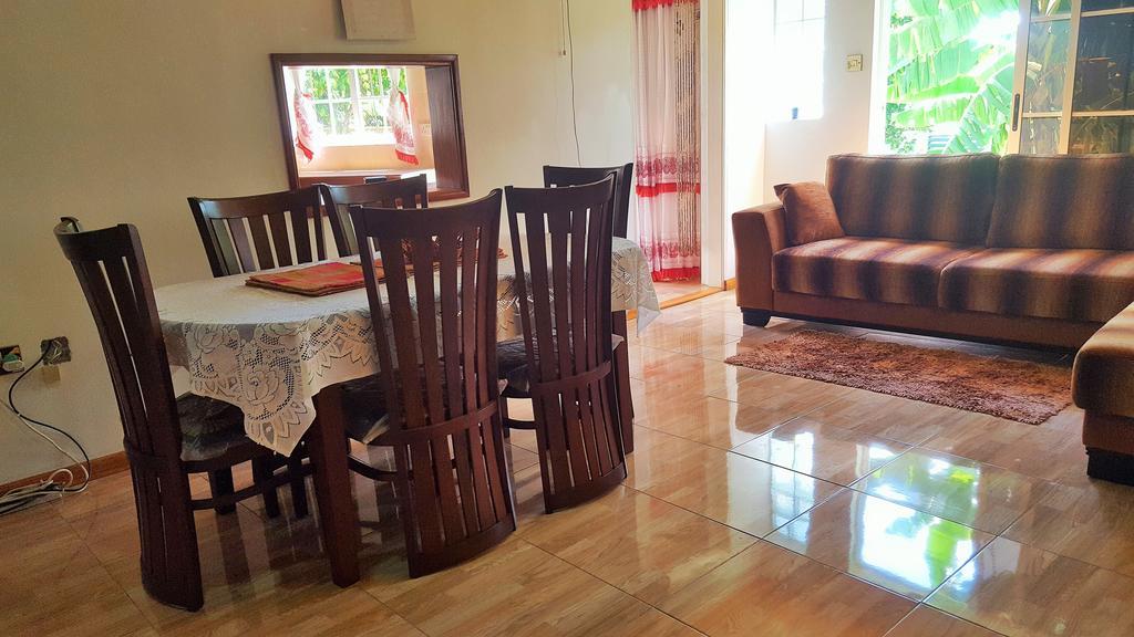 Appartement Hibiscus House Seychelles Self Catering à Victoria Extérieur photo