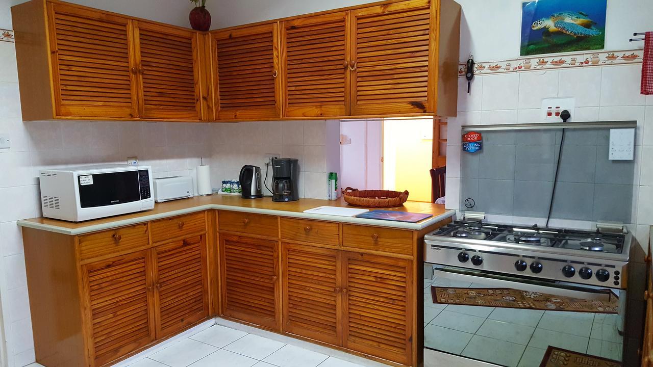Appartement Hibiscus House Seychelles Self Catering à Victoria Extérieur photo