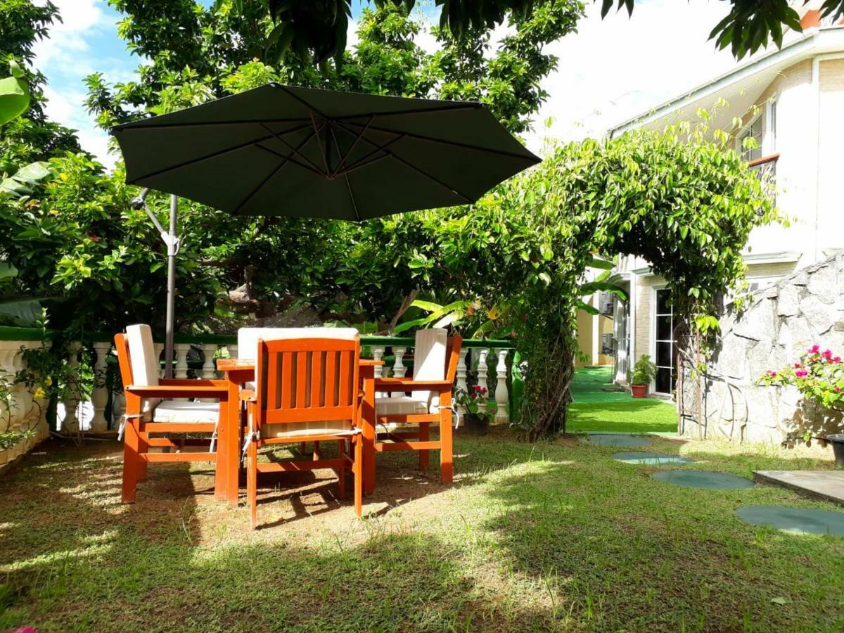 Appartement Hibiscus House Seychelles Self Catering à Victoria Extérieur photo